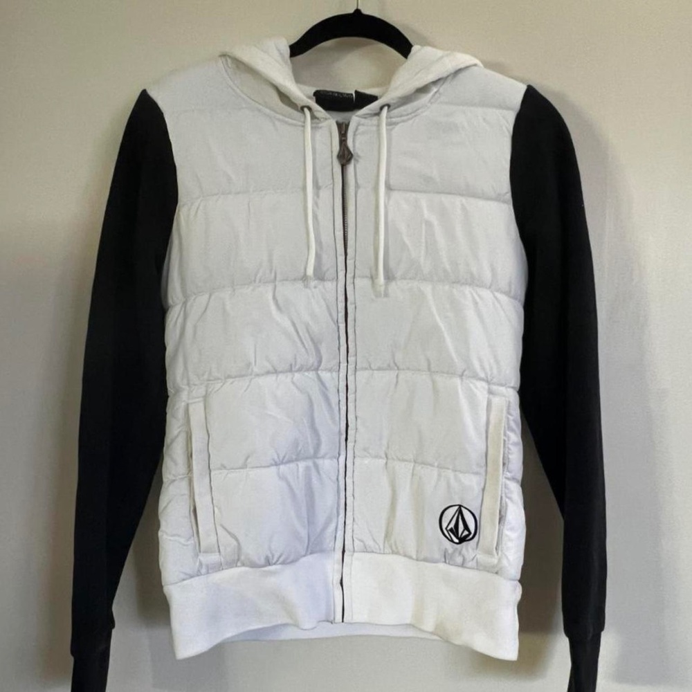 Volcom black and white puffer zip up jacket